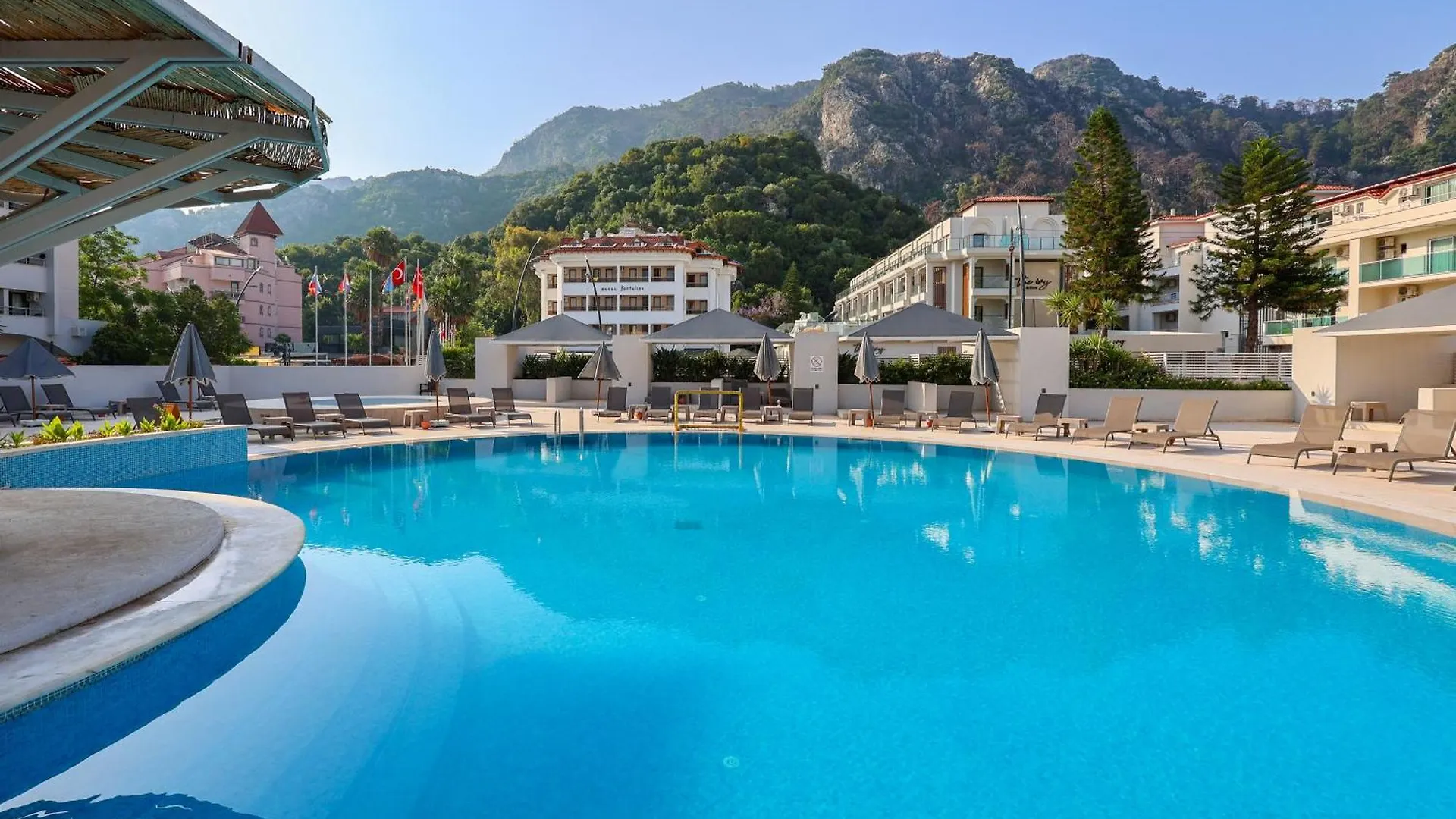 Faros Premium Beach مرمريس 5*,